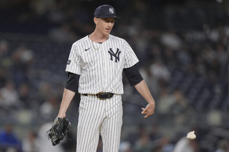 Yankees lose consecutive games by 10 runs for only the 3rd time, let down by a battered bullpen